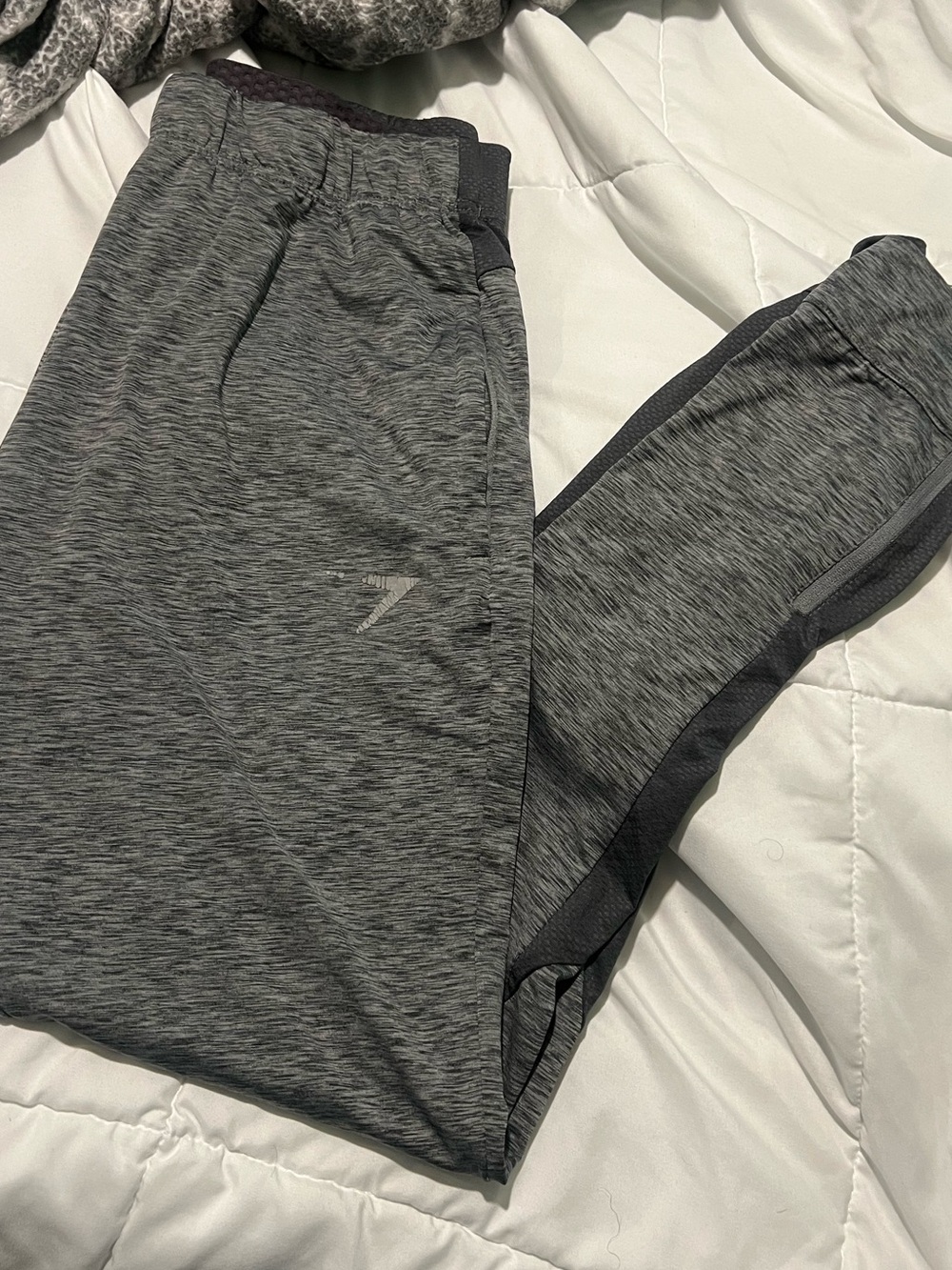 Gymshark men’s gray athletic joggers sz M